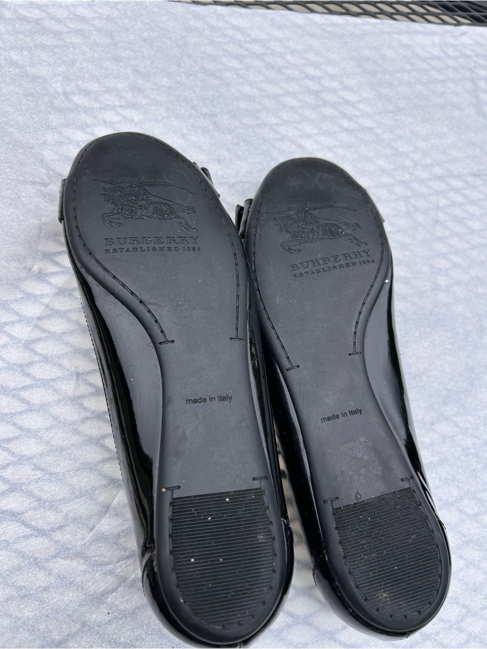 Burberry Black Patent Leather Ballet Flats Nova Check Bow Buckle Sz 8.5 Glossy - Picture 11 of 12